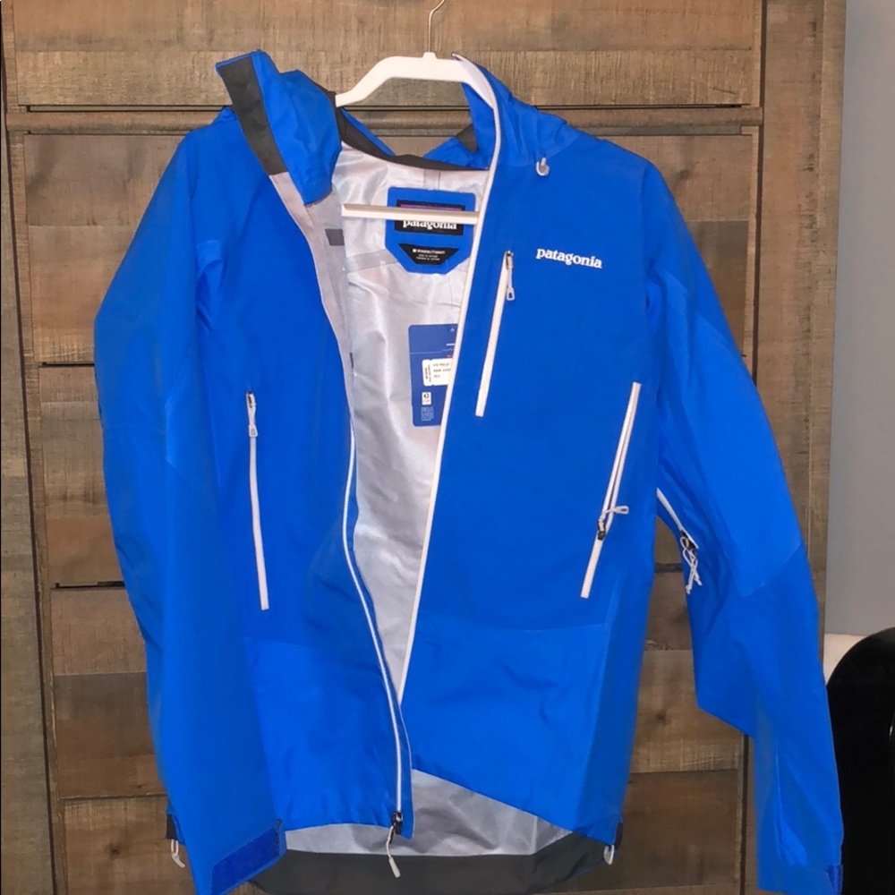 Patagonia gortex jacket BRAND NEW